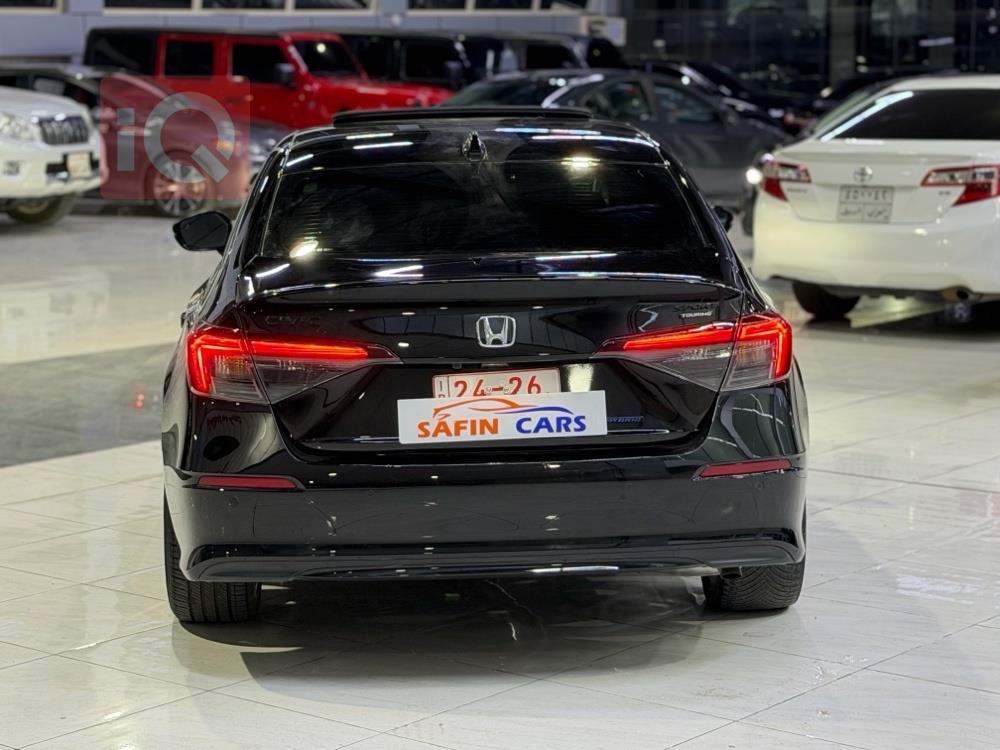 https://cdn.iqcars.io260e545b-916b-4f57-ab22-584e00c765f4_4.jpg